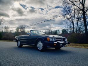Mercedes-Benz 560 SL 1986 года  (NA)